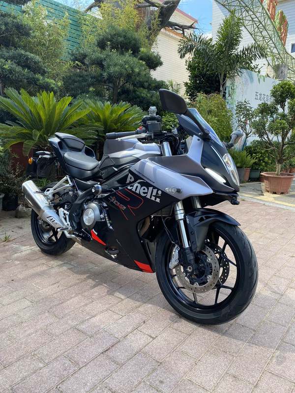 二手贝纳利龙卷风 Tornado 302R