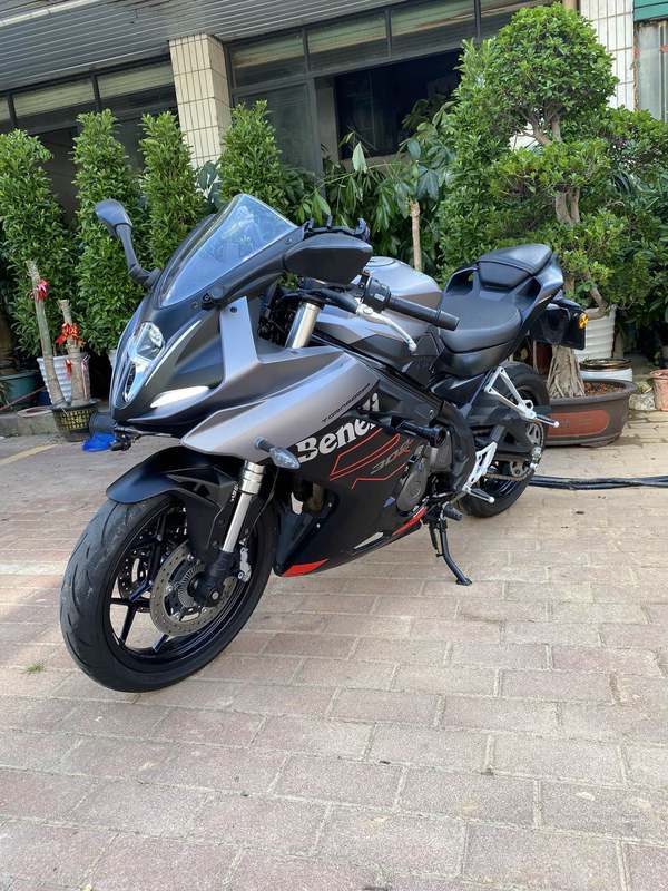 二手贝纳利龙卷风 Tornado 302R
