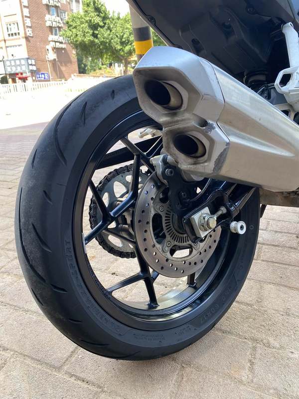 二手贝纳利龙卷风 Tornado 302R