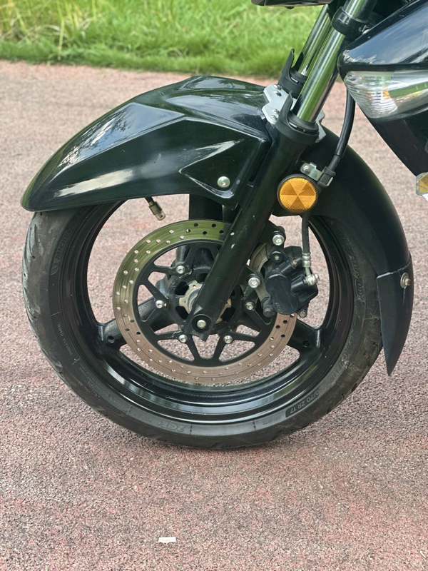 二手豪爵铃木骊驰 GW250