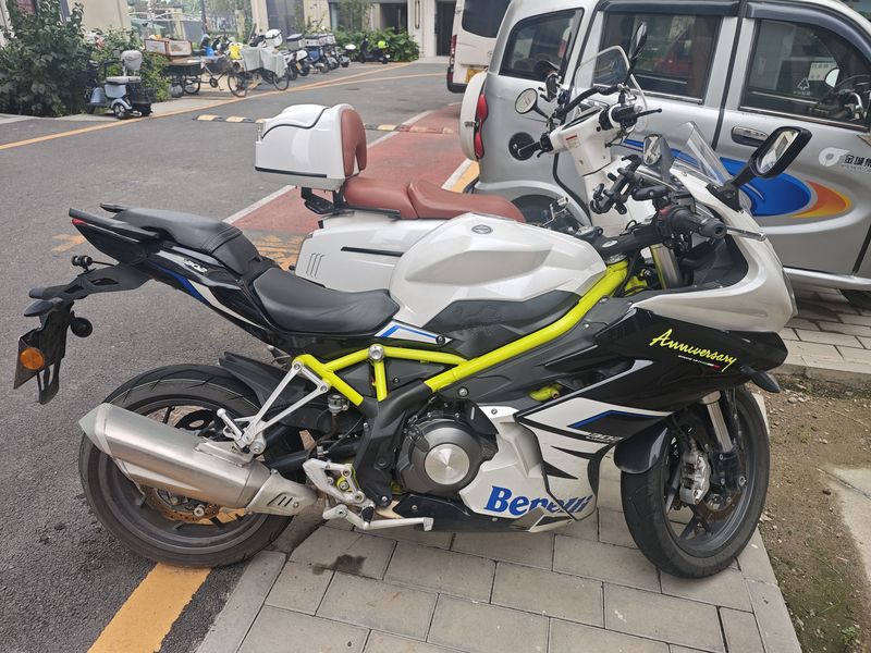 二手贝纳利龙卷风 Tornado 302R