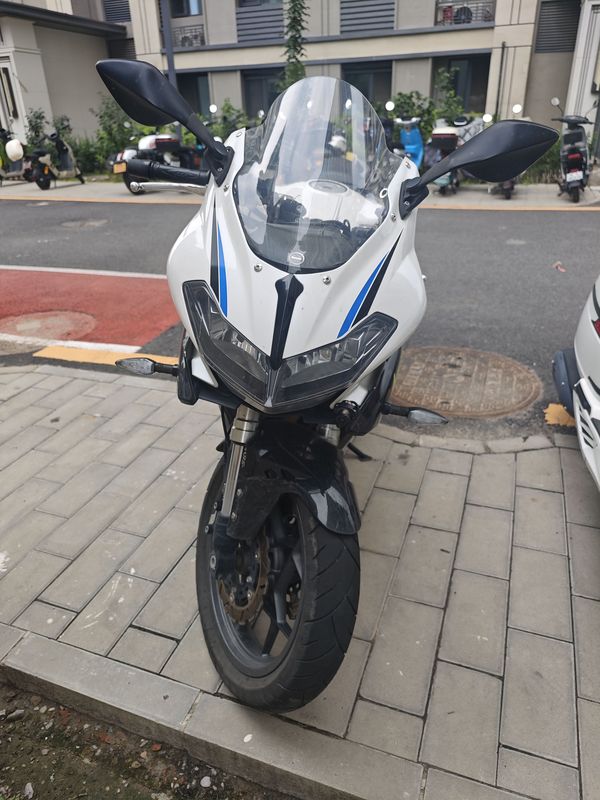 二手贝纳利龙卷风 Tornado 302R