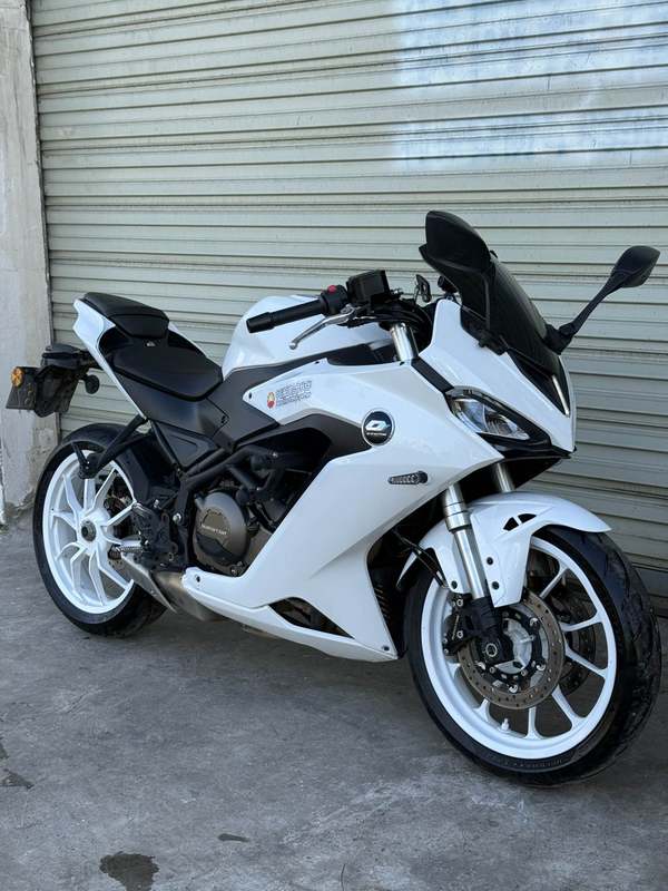二手QJMOTOR赛400