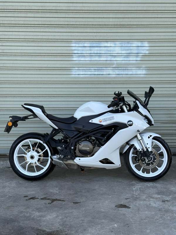 二手QJMOTOR赛400