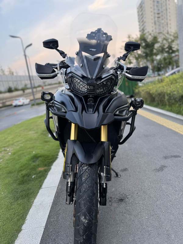 二手贝纳利TRK702