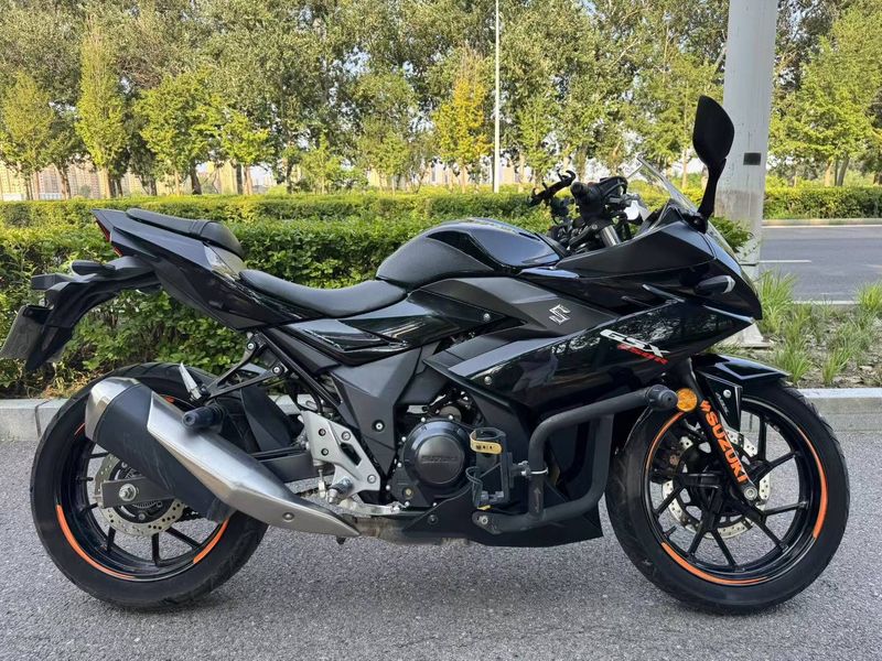 二手豪爵铃木GSX250R