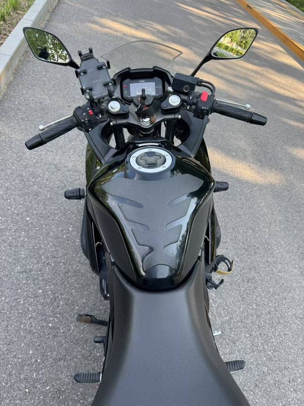 二手豪爵铃木GSX250R
