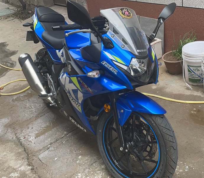 二手豪爵铃木GSX250R