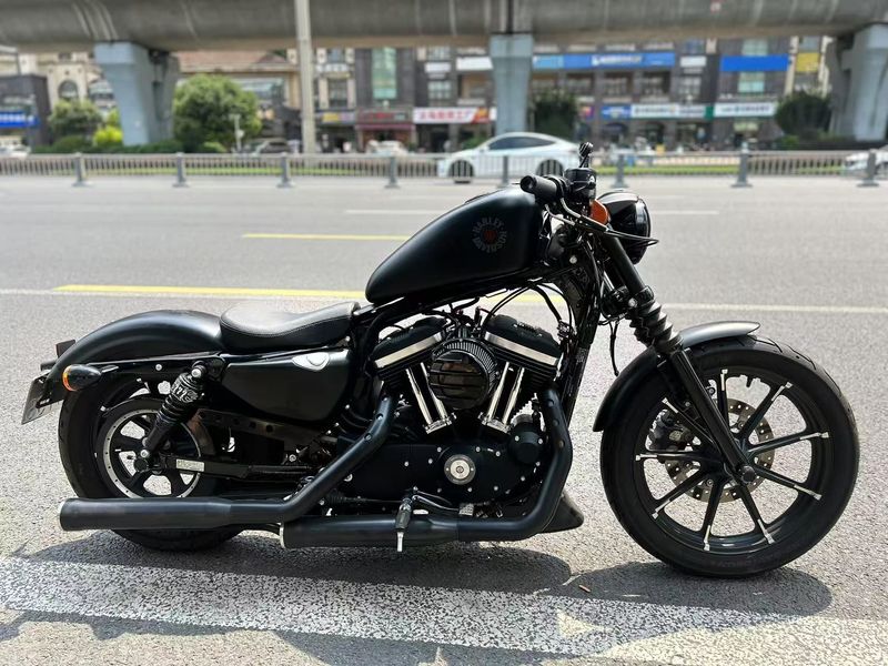 二手哈雷戴维森Iron883 硬汉