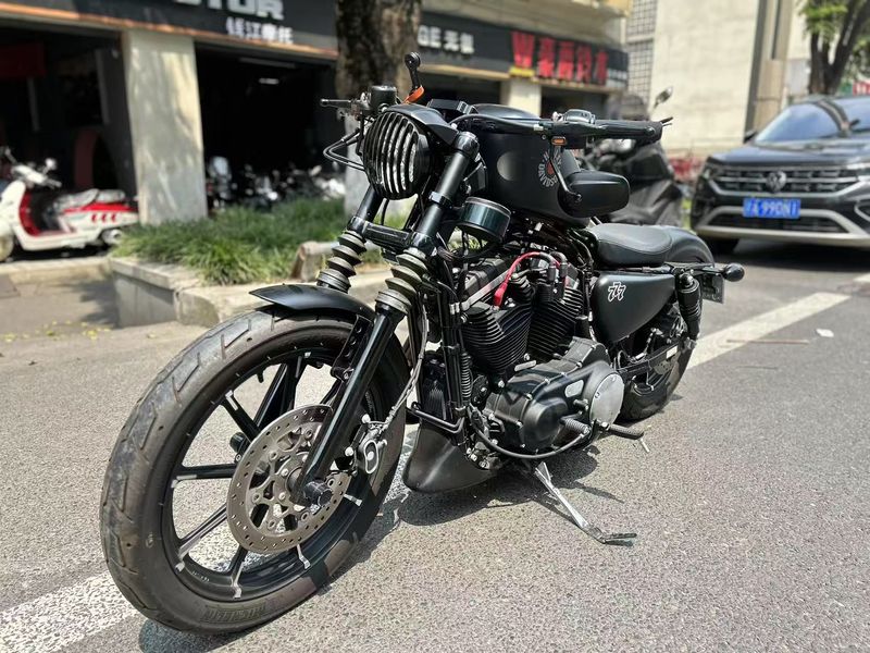 二手哈雷戴维森Iron883 硬汉
