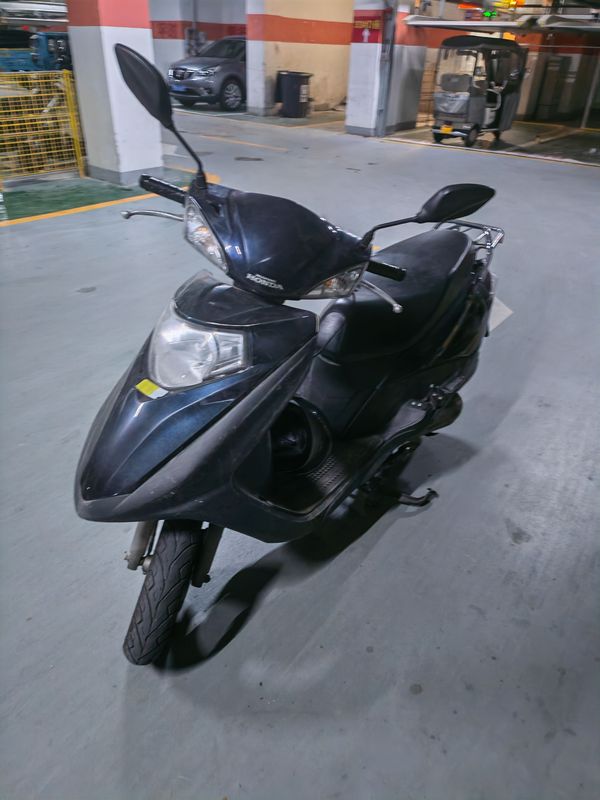 二手五羊本田SCR 喜鲨125