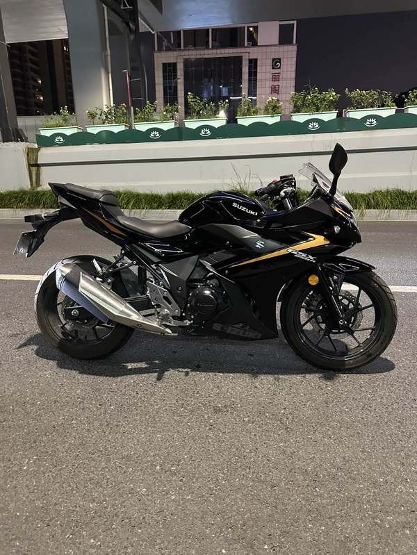 二手豪爵铃木GSX250R