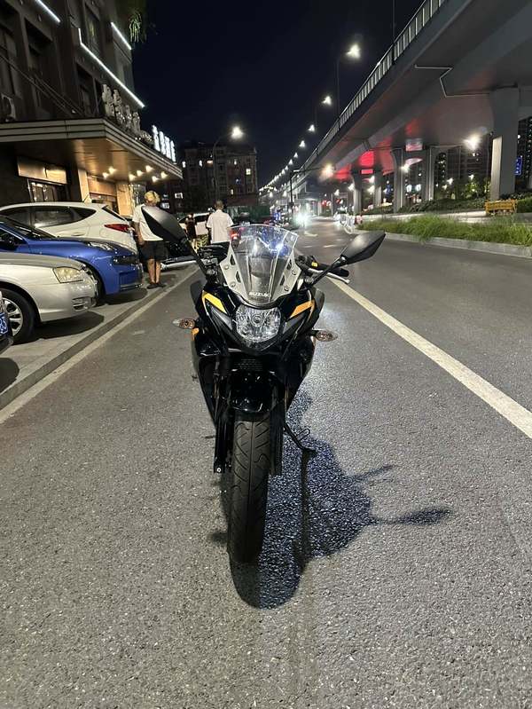 二手豪爵铃木GSX250R