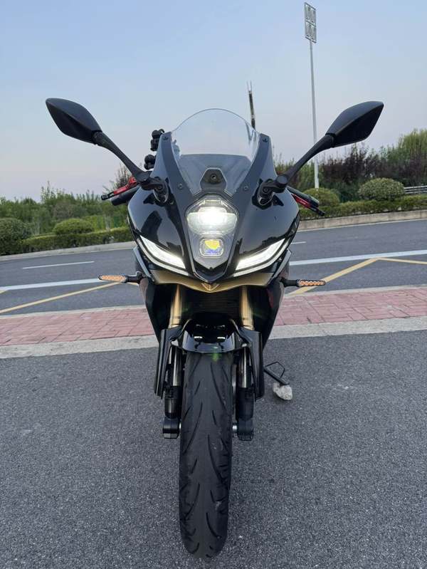二手贝纳利龙卷风 Tornado 402R
