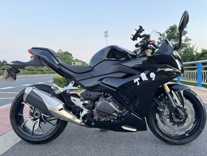 二手贝纳利龙卷风 Tornado 402R