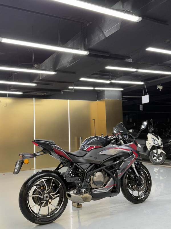 二手QJMOTOR赛400
