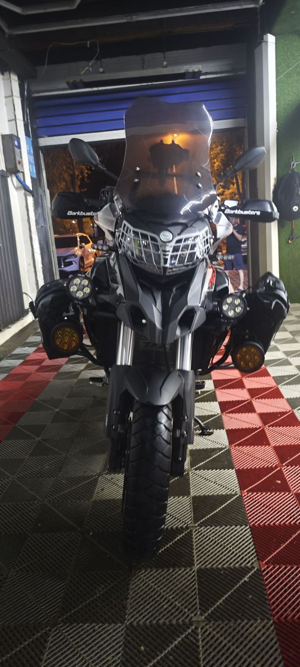 二手贝纳利金鹏 TRK502