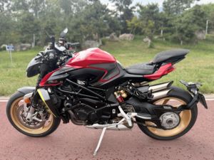 二手奥古斯塔Brutale 1000