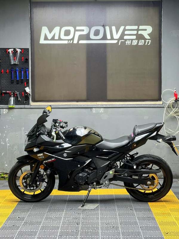 二手豪爵铃木GSX250R