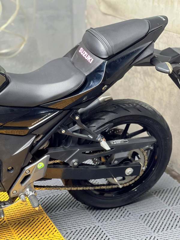 二手豪爵铃木GSX250R