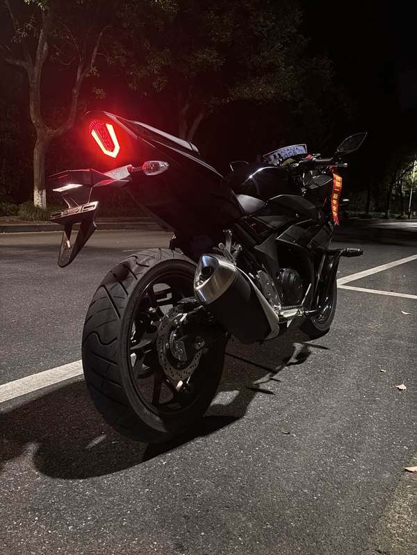 二手豪爵铃木GSX250R