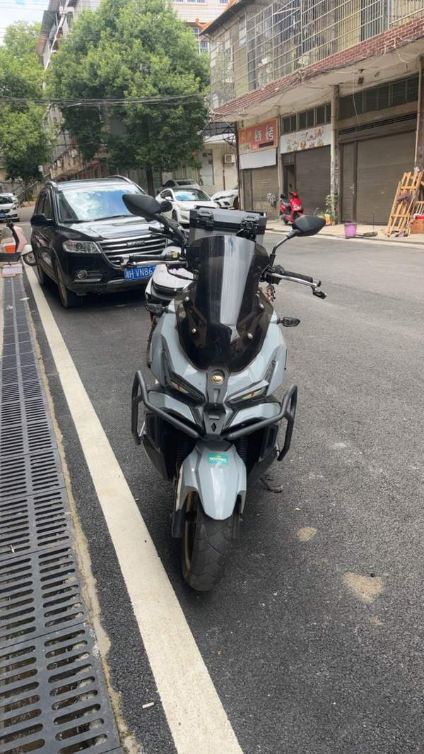 二手三阳哈士奇 Husky ADV150