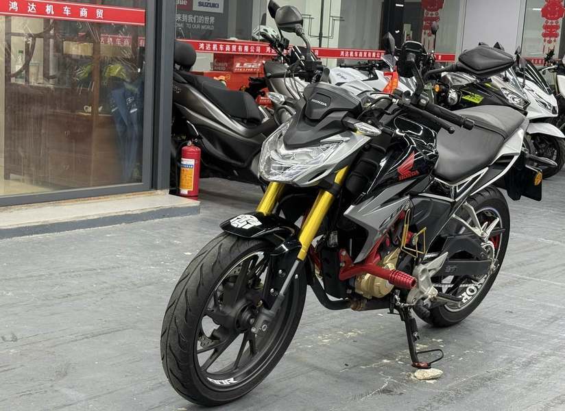 二手五羊本田CB190R 暴锋眼