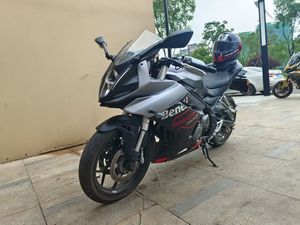 二手贝纳利龙卷风 Tornado 302R