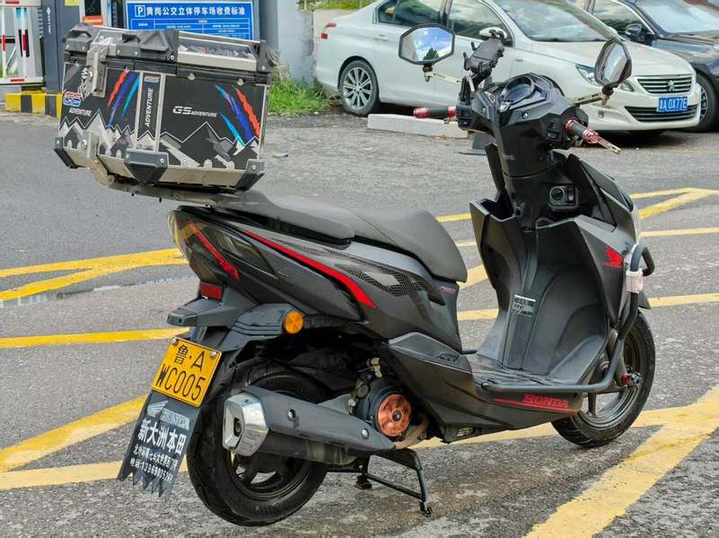 二手新大洲本田裂行 RX125Fi