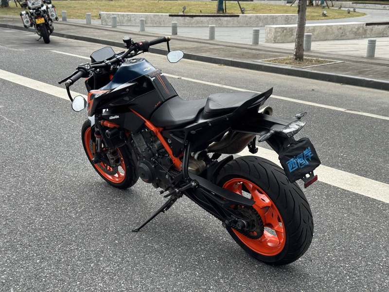 二手KTMR2R890 Duke