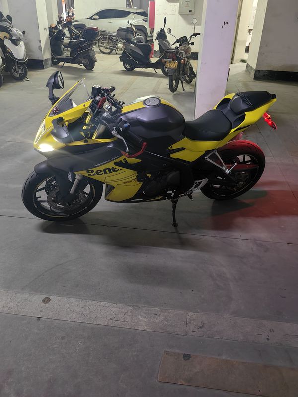 二手贝纳利龙卷风 Tornado 302R
