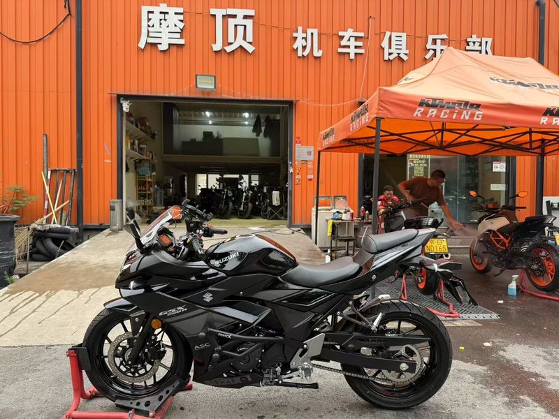 二手豪爵铃木GSX250R