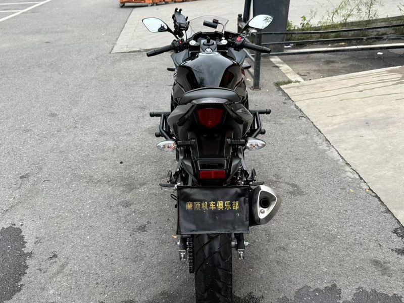 二手豪爵铃木GSX250R