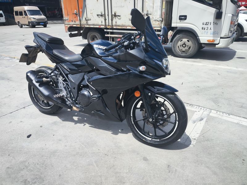 二手豪爵铃木GSX250R