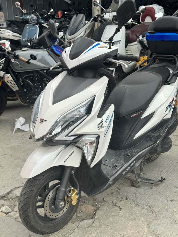 二手新大洲本田裂行 RX125Fi