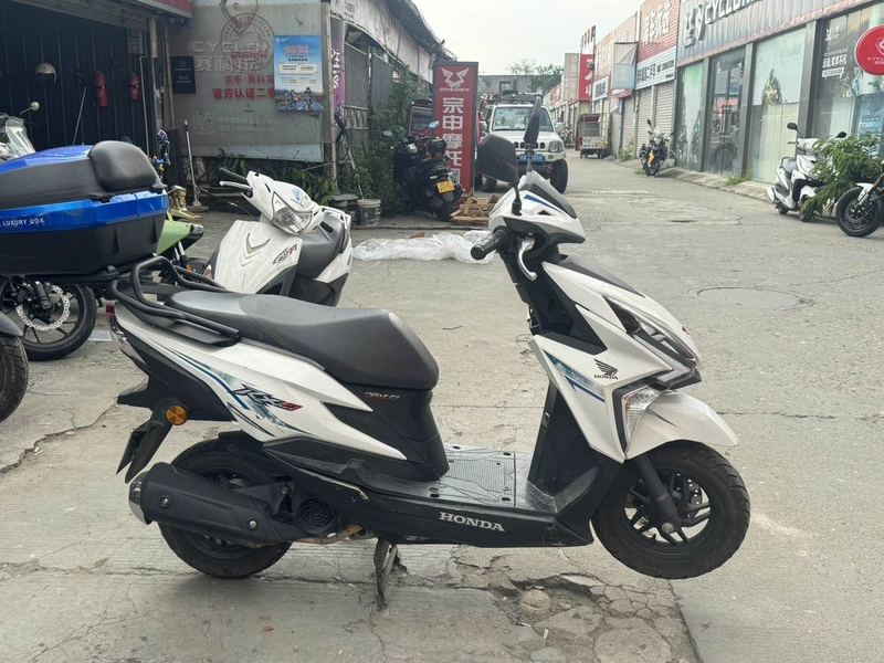 二手新大洲本田裂行 RX125Fi