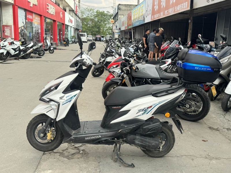 二手新大洲本田裂行 RX125Fi