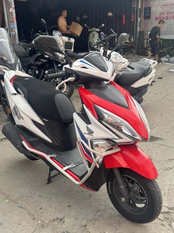 二手新大洲本田裂行 RX125Fi