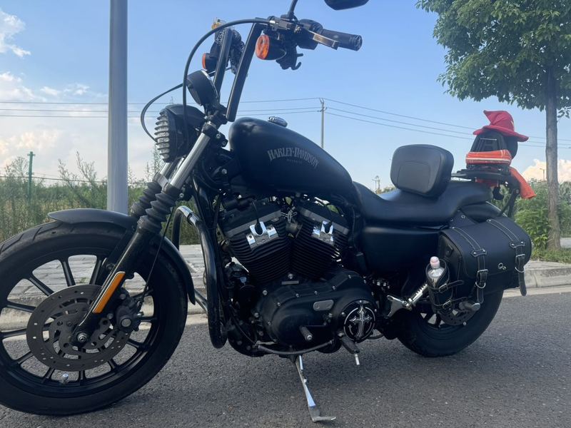 二手哈雷戴维森Iron883 硬汉