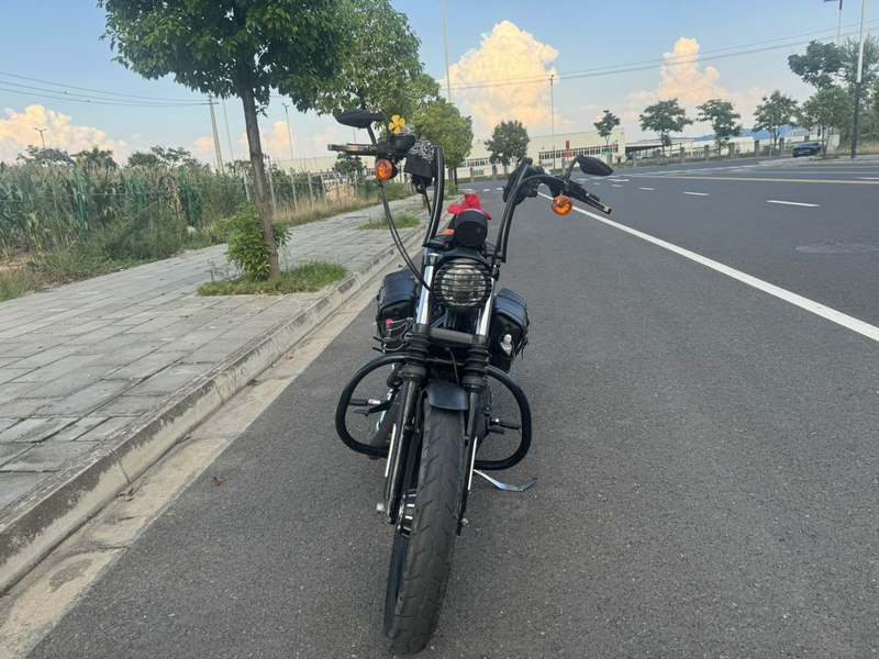 二手哈雷戴维森Iron883 硬汉