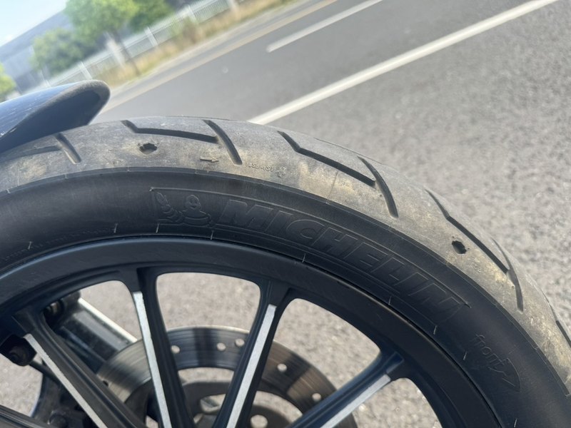二手哈雷戴维森Iron883 硬汉
