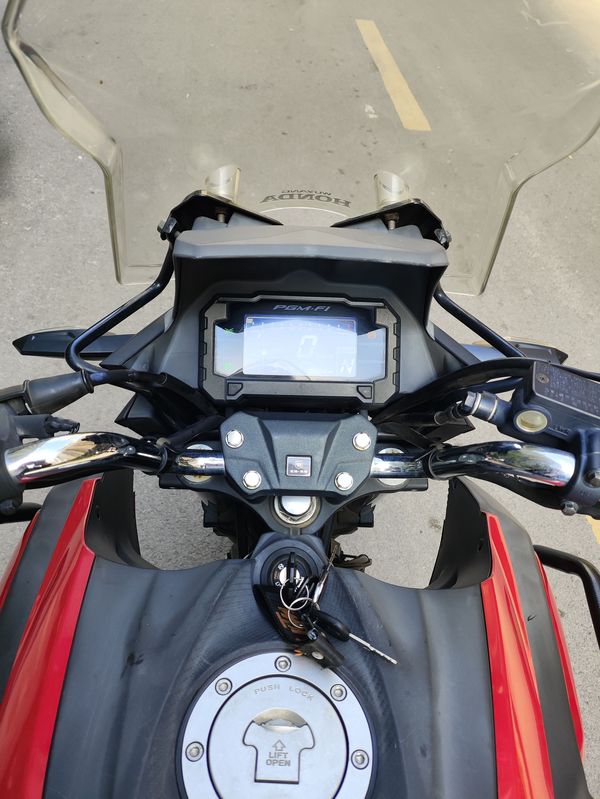 二手五羊本田猛鸷 CB190X