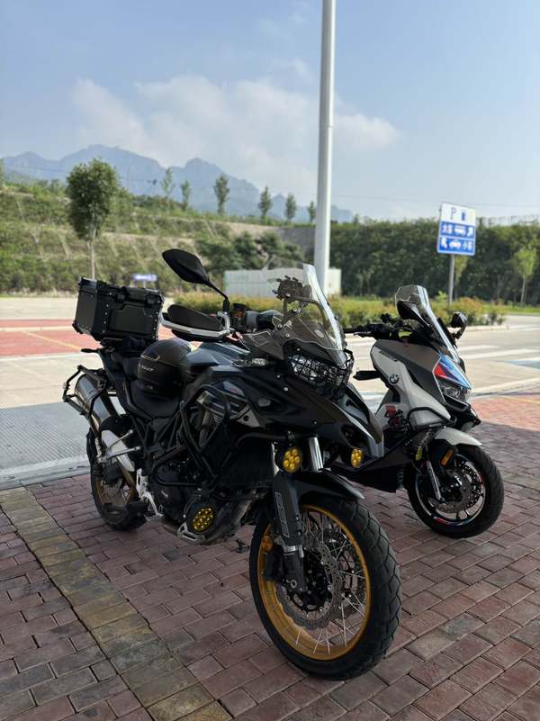 二手贝纳利TRK552