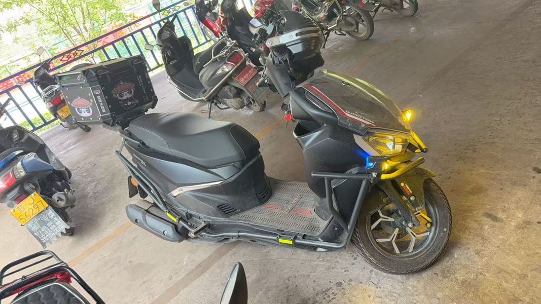 二手QJMOTOR鸿150RS
