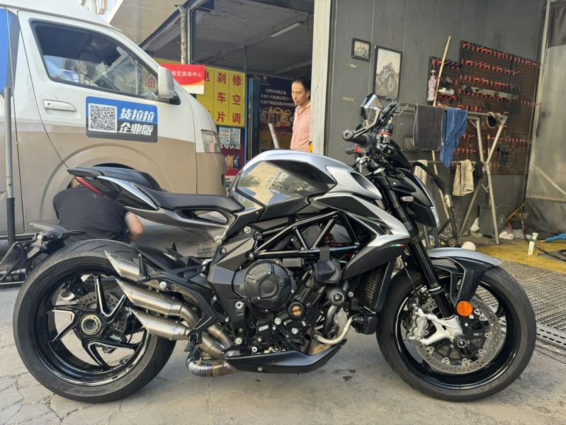 二手奥古斯塔Brutale 800