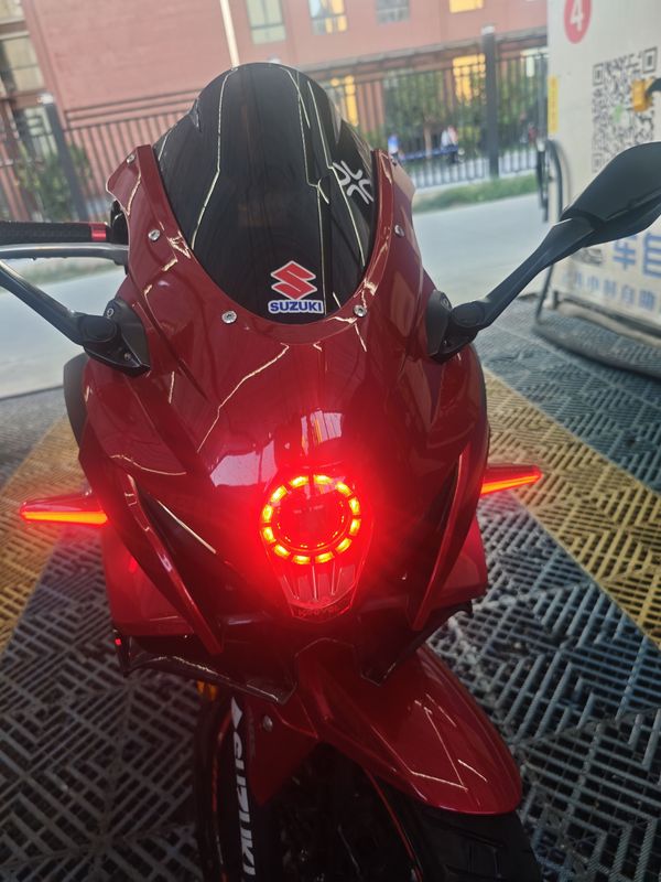 二手豪爵铃木GSX250R