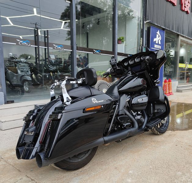 二手哈雷戴维森大道滑翔 Street Glide