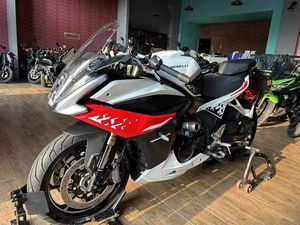 二手贝纳利龙卷风 Tornado 552R