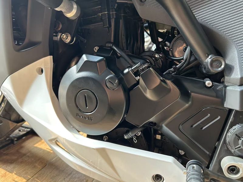 二手贝纳利龙卷风 Tornado 552R