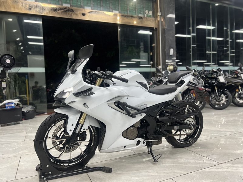 二手QJMOTOR赛250